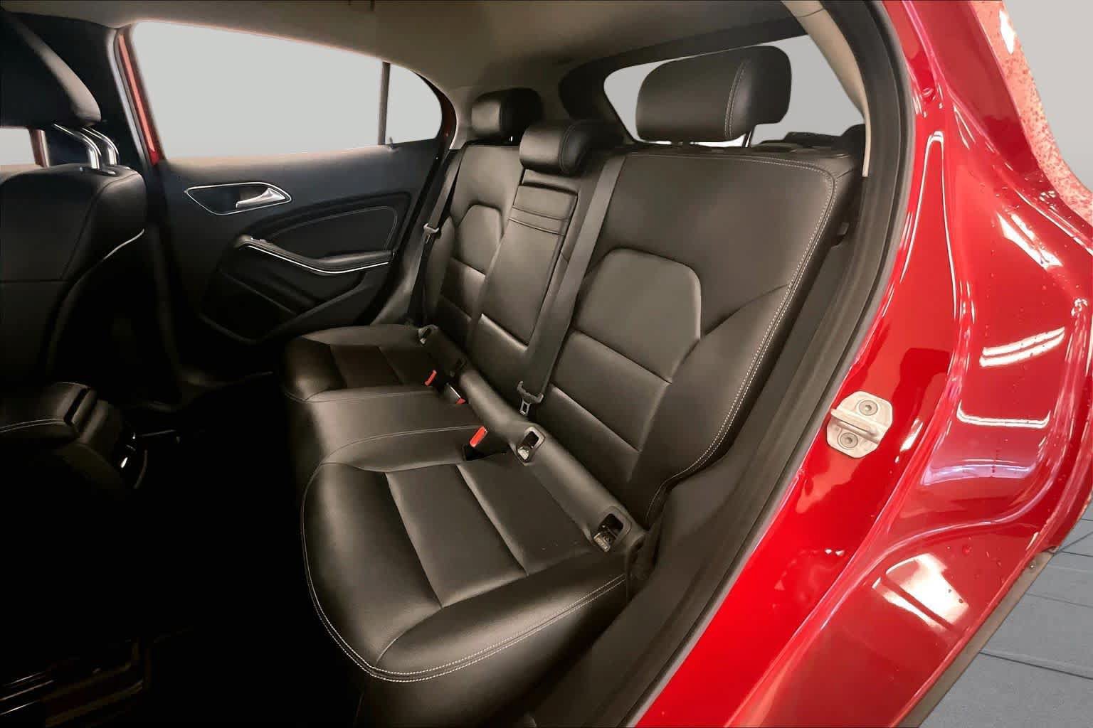 Used 2015 Mercedes-Benz GLA 250 image 18