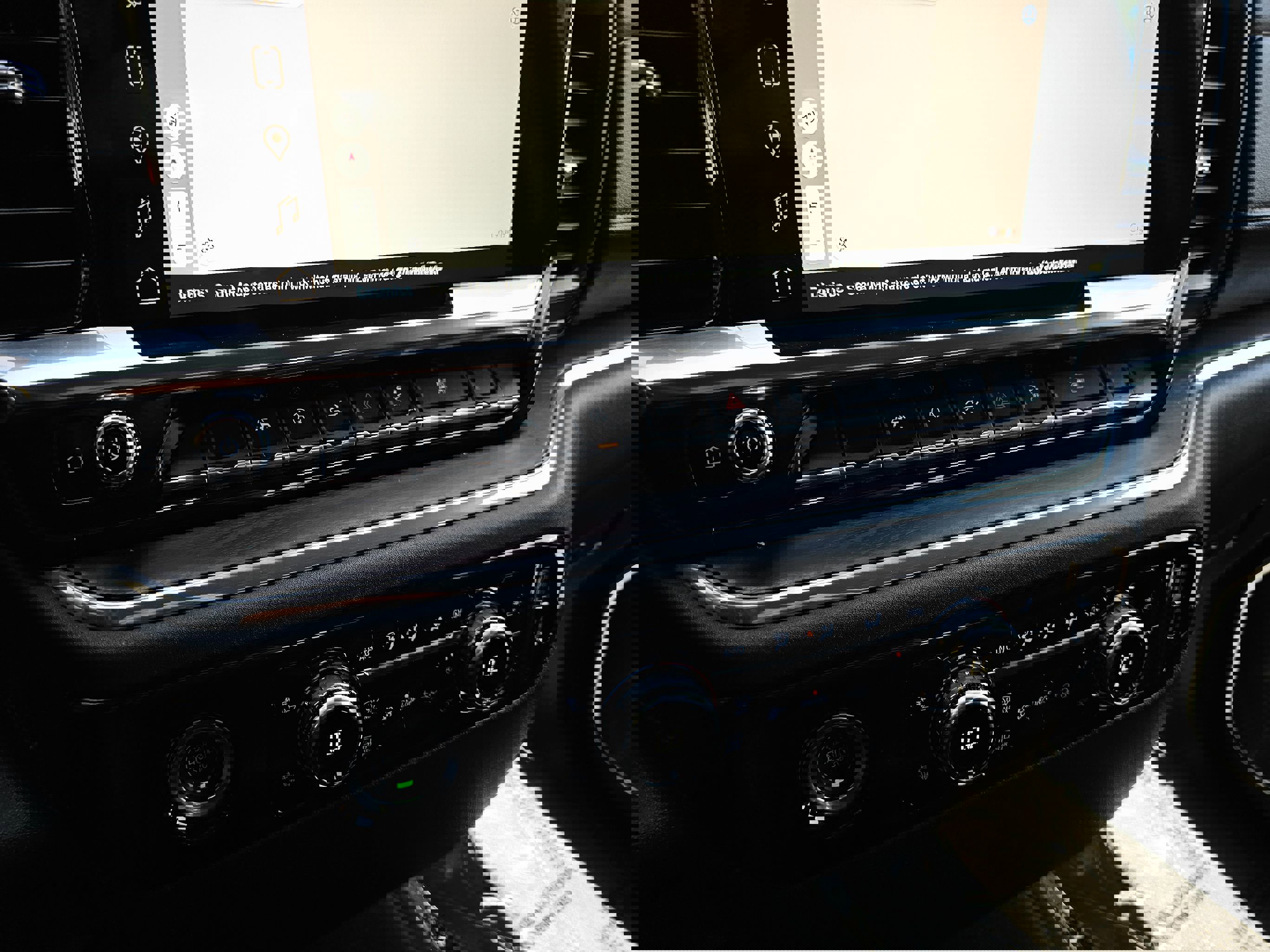 Used 2024 GMC Sierra 1500 SLT AWD/4WD image 34