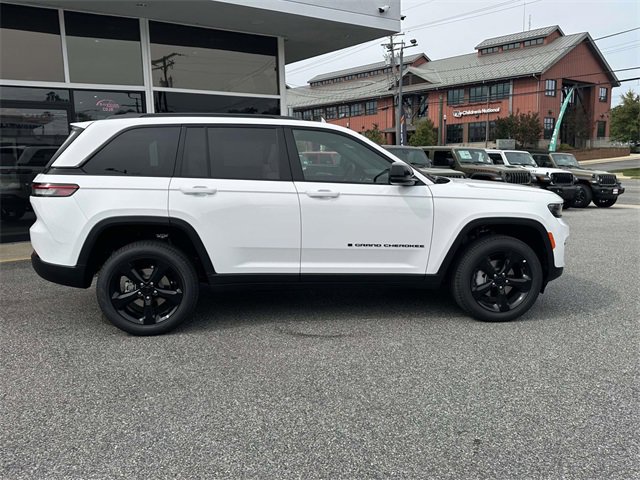 New 2025 Jeep Grand Cherokee Limited image 34