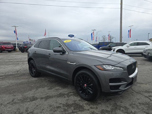 Used 2019 Jaguar F-PACE Prestige image 3