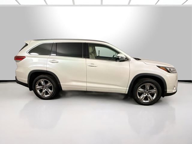 Used 2019 Toyota Highlander Limited image 17