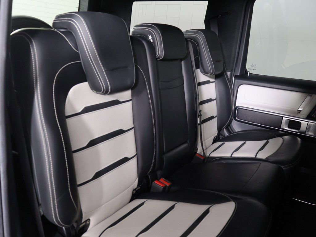 Used 2019 Mercedes-Benz G 63 AMG 4MATIC w/ Seat Comfort Package image 34