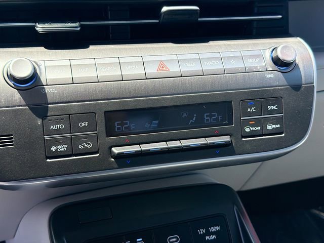 Used 2024 Hyundai Kona SEL FWD image 16
