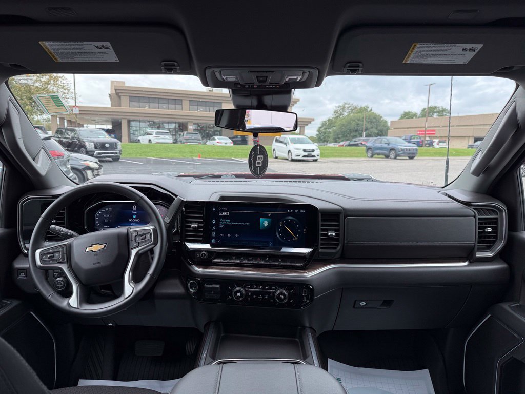 Used 2024 Chevrolet Silverado 3500 LT w/ Convenience Package AWD/4WD image 12