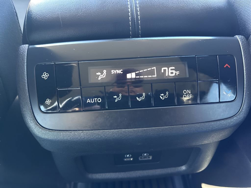 Used 2022 Nissan Pathfinder S image 11