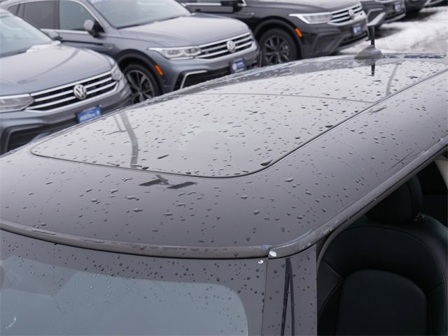 Used 2018 MINI Cooper 2-Door Hardtop w/ Cold Weather Package image 11