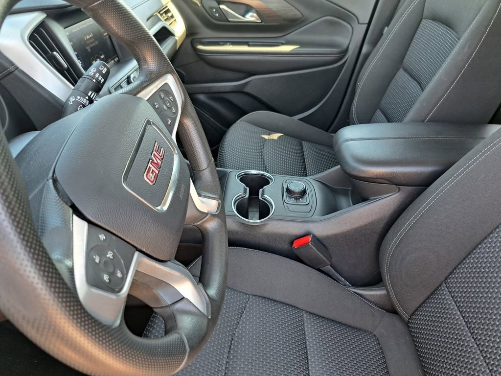 Used 2023 GMC Terrain SLE FWD image 18