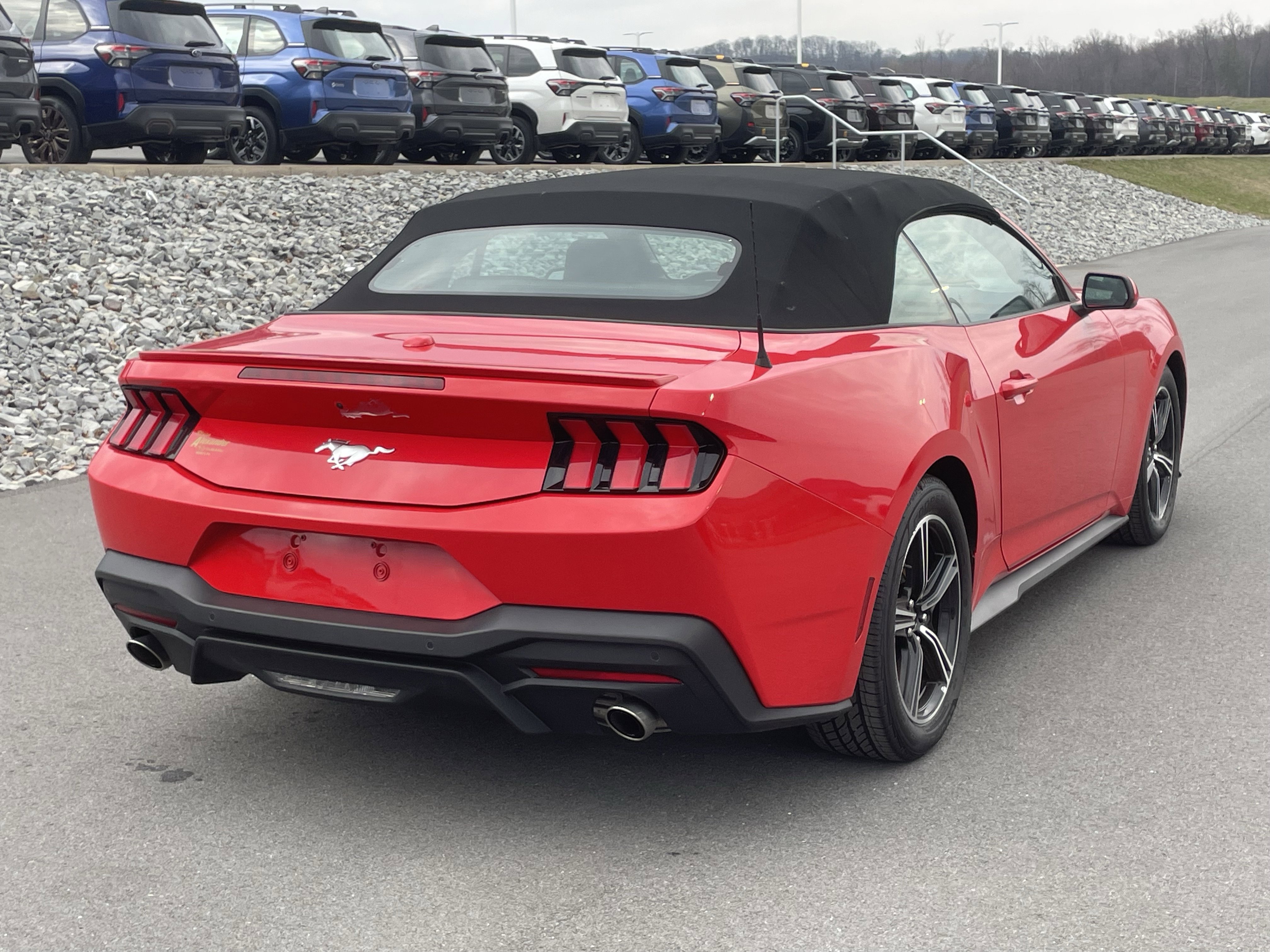 Used 2025 Ford Mustang Premium video 3