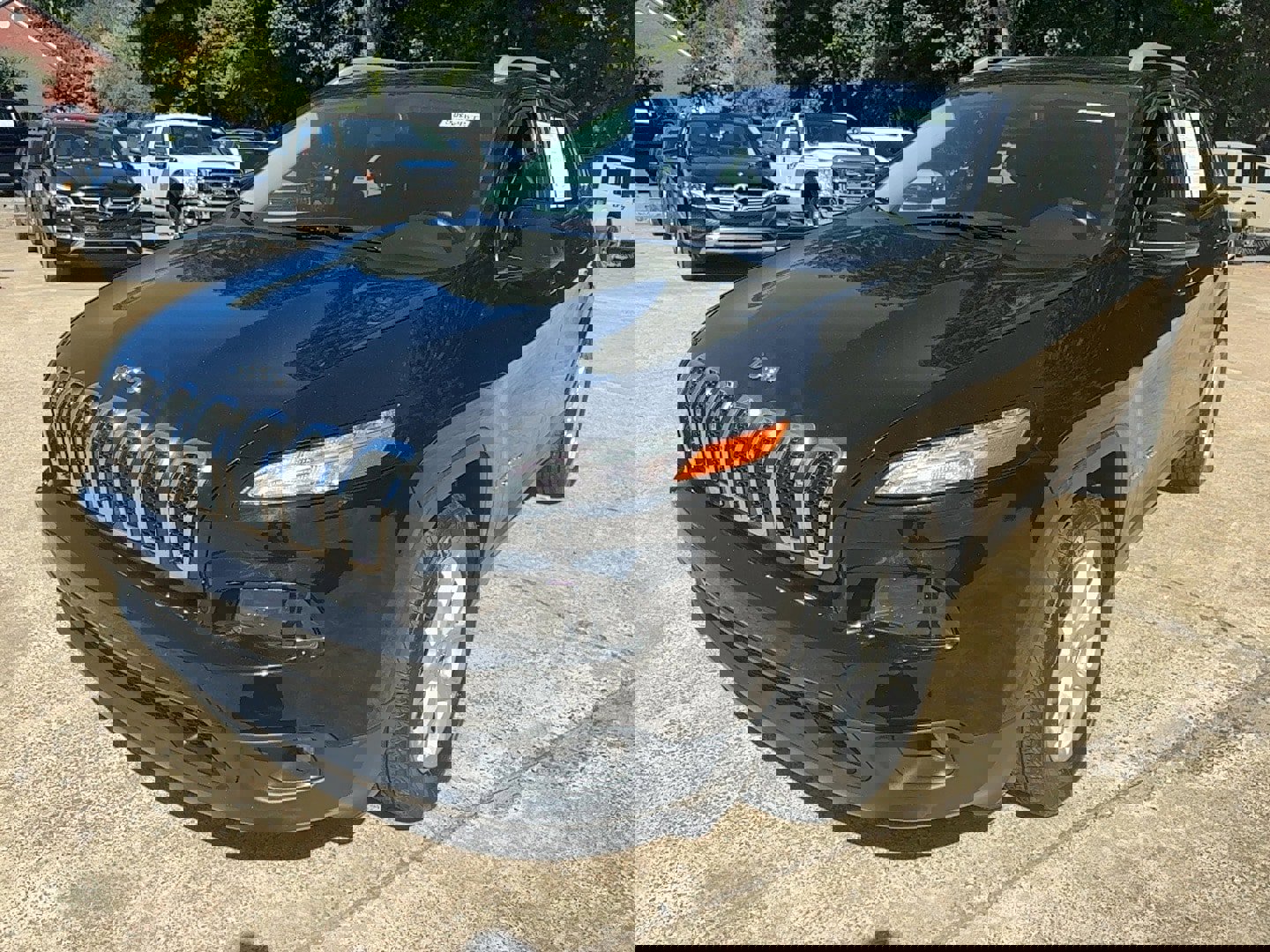 Used 2017 Jeep Cherokee Latitude w/ Safety/Convenience Group