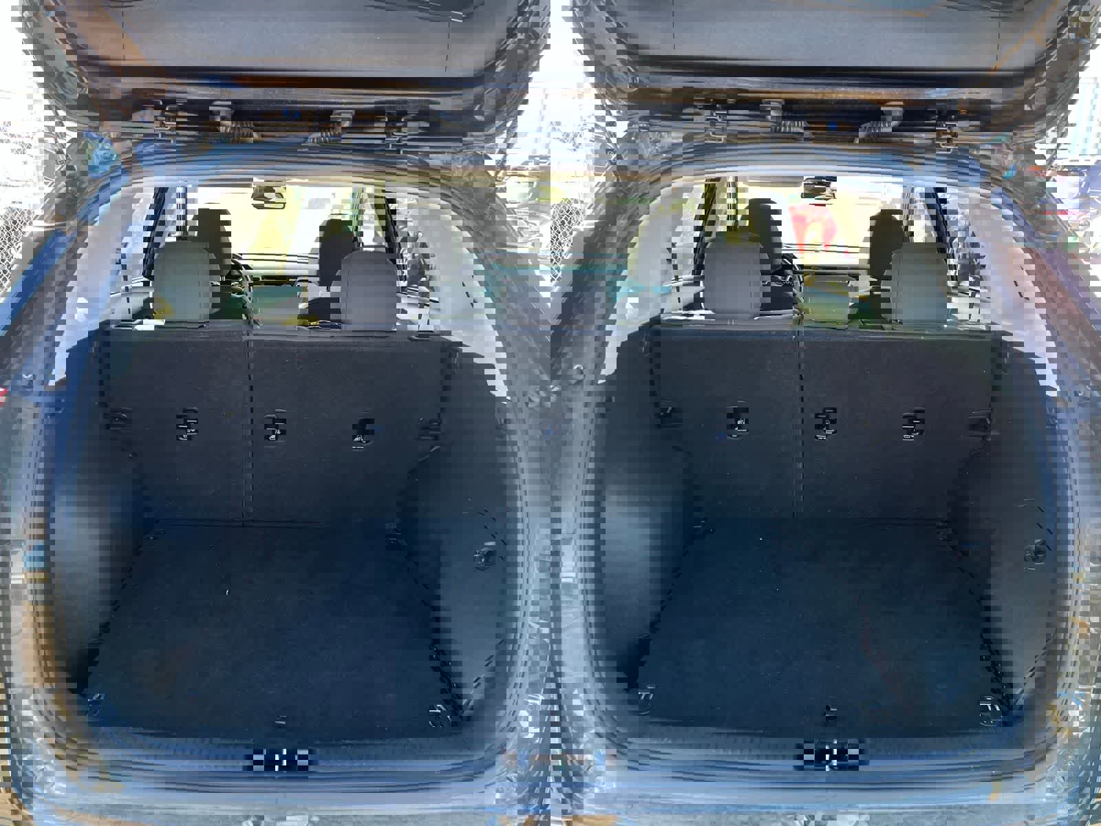 Used 2018 Kia Niro LX image 8