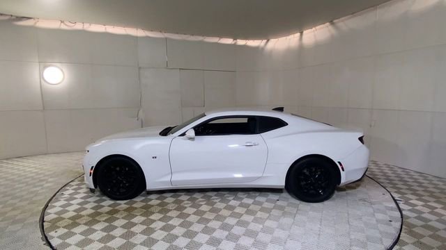 Used 2017 Chevrolet Camaro LT image 8