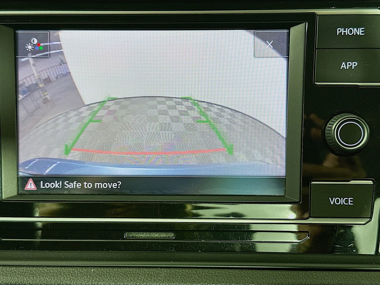 Used 2021 Volkswagen Jetta SE FWD image 13