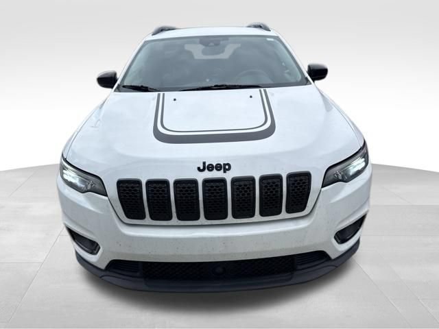 Used 2022 Jeep Cherokee Latitude w/ Trailer Tow Group AWD/4WD video 2