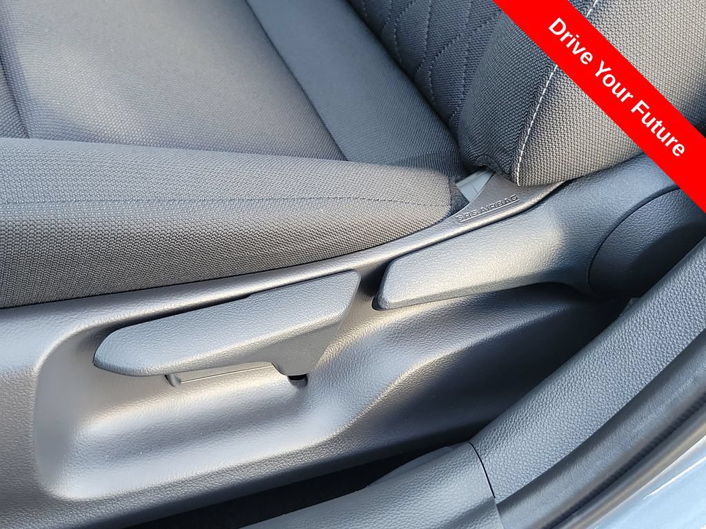 Used 2026 Toyota Corolla LE FWD image 15