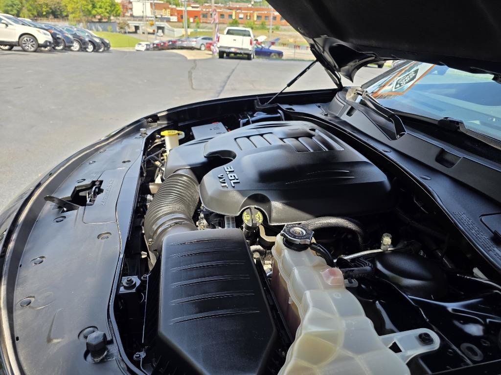Used 2020 Dodge Charger SXT RWD image 33