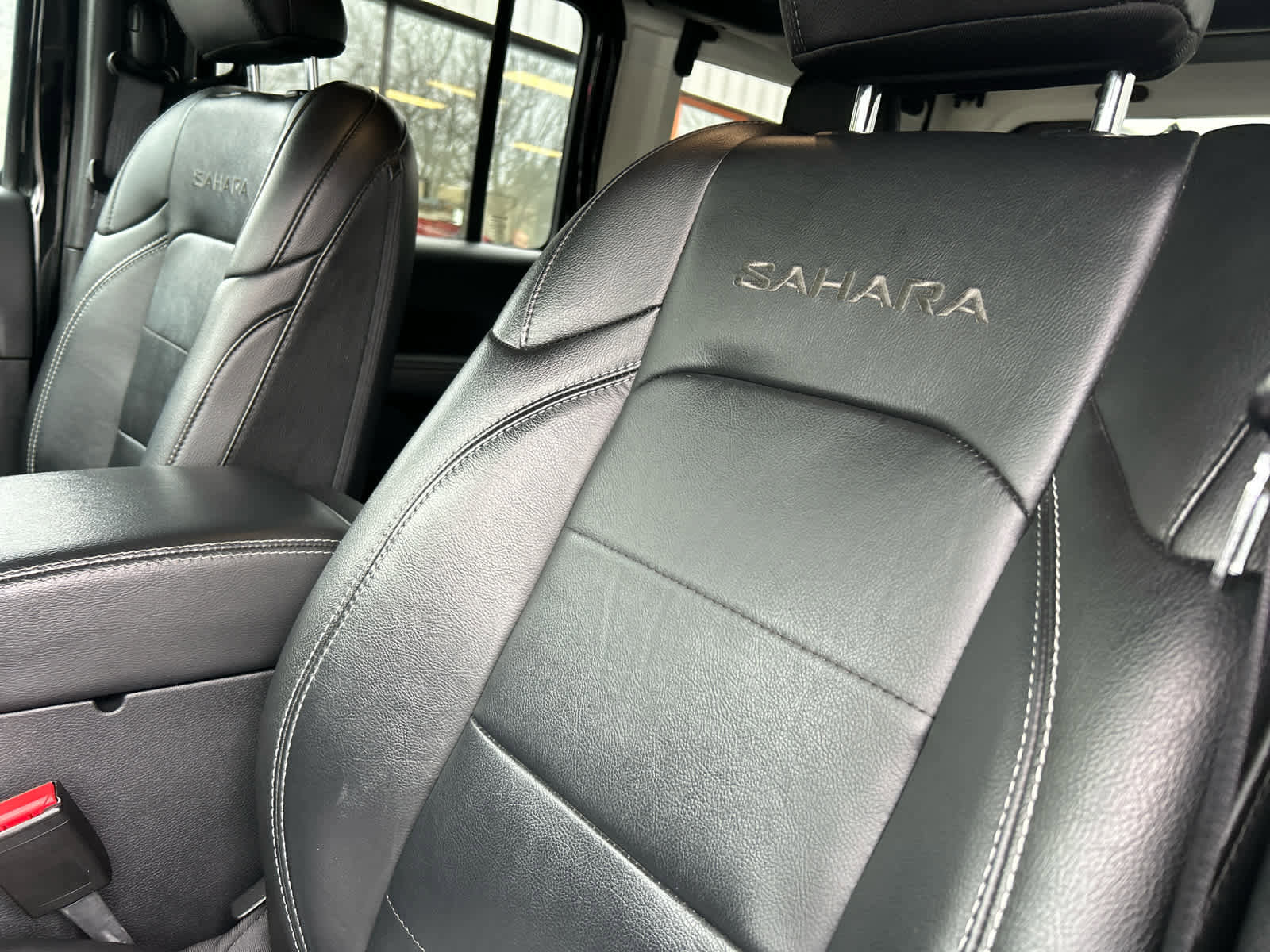 Used 2022 Jeep Wrangler Unlimited Sahara w/ Cold Weather Group image 20