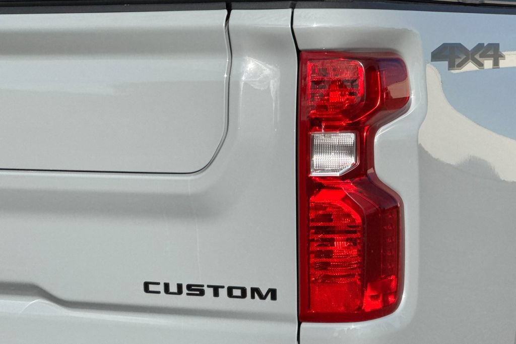 Used 2025 Chevrolet Silverado 2500 Custom w/ Custom Value Package AWD/4WD image 32