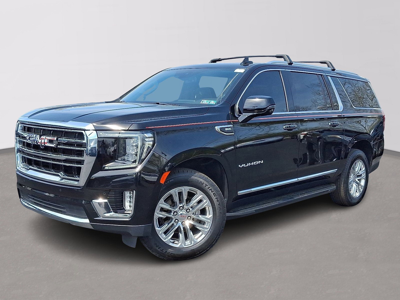 Used 2022 GMC Yukon XL SLT w/ SLT Luxury Package AWD/4WD image 1