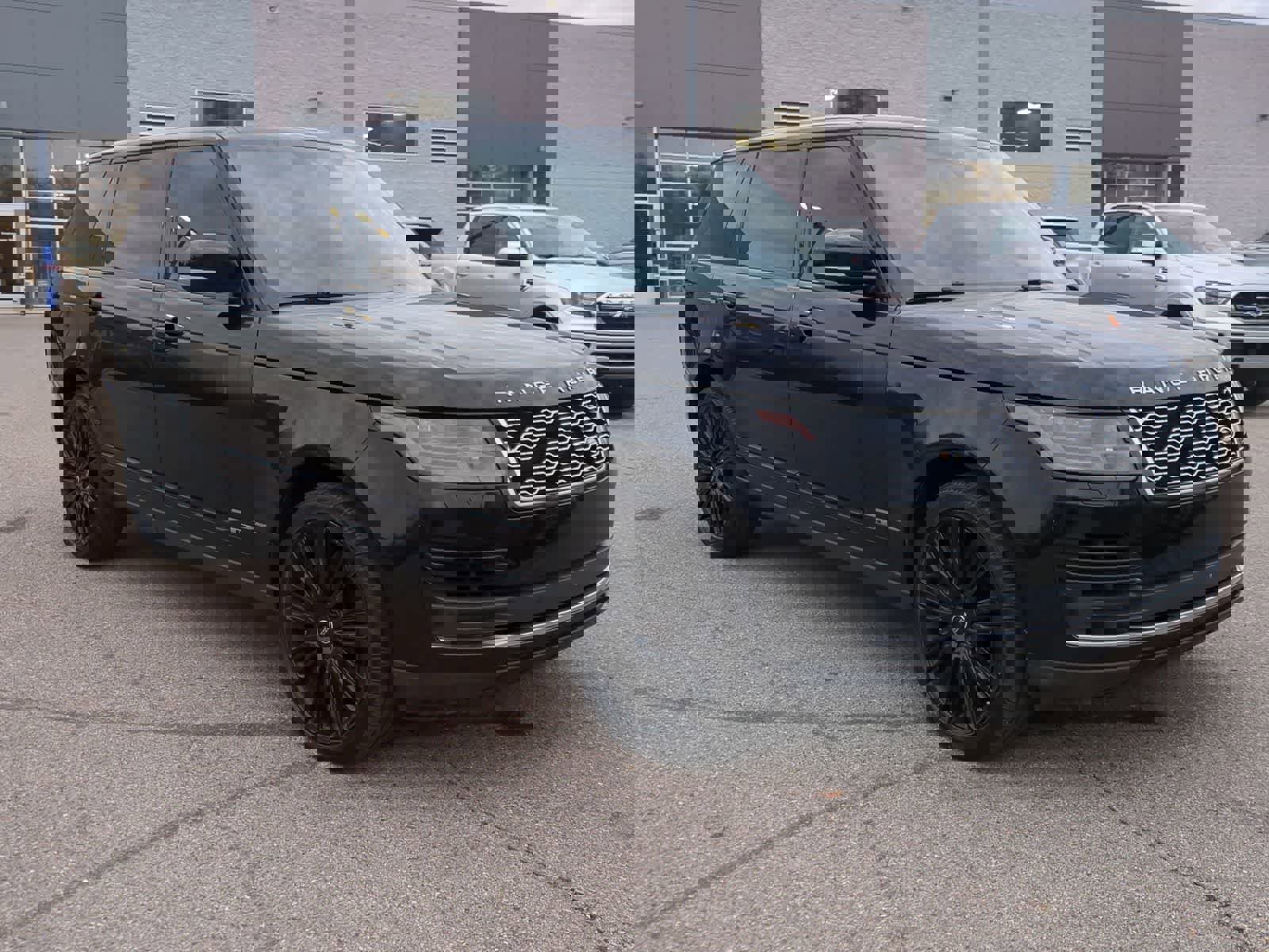 Used 2018 Land Rover Range Rover Long Wheelbase Supercharged image 2