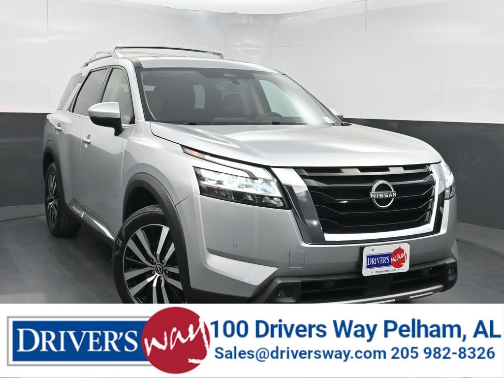 Used 2023 Nissan Pathfinder Platinum image 1