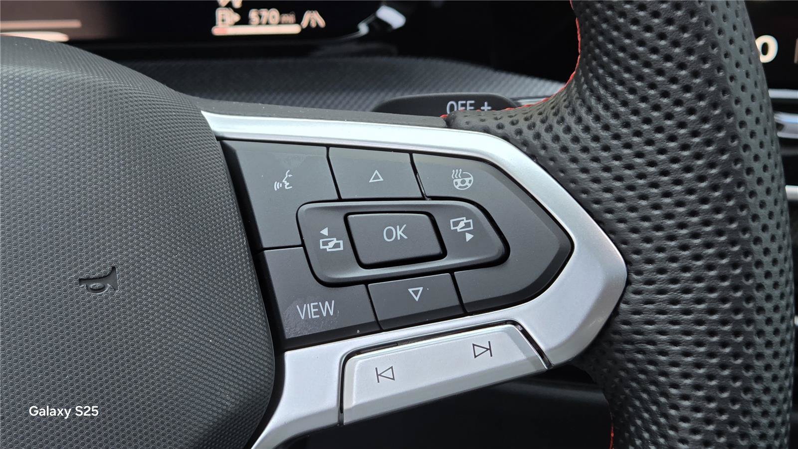 New 2026 Volkswagen GTI SE FWD image 19