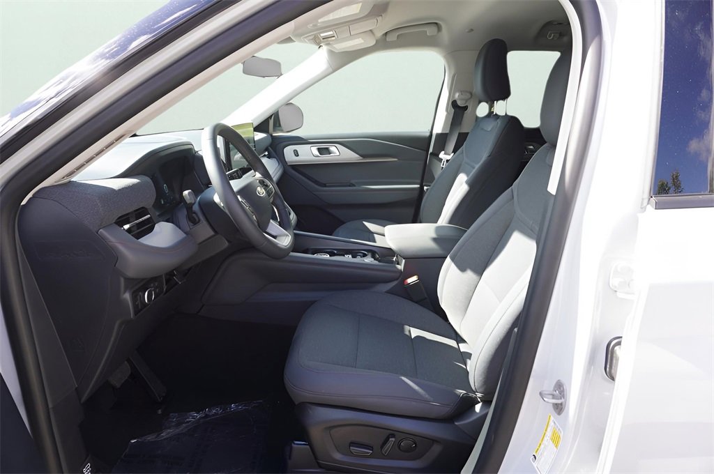 New 2026 Ford Explorer Active image 7