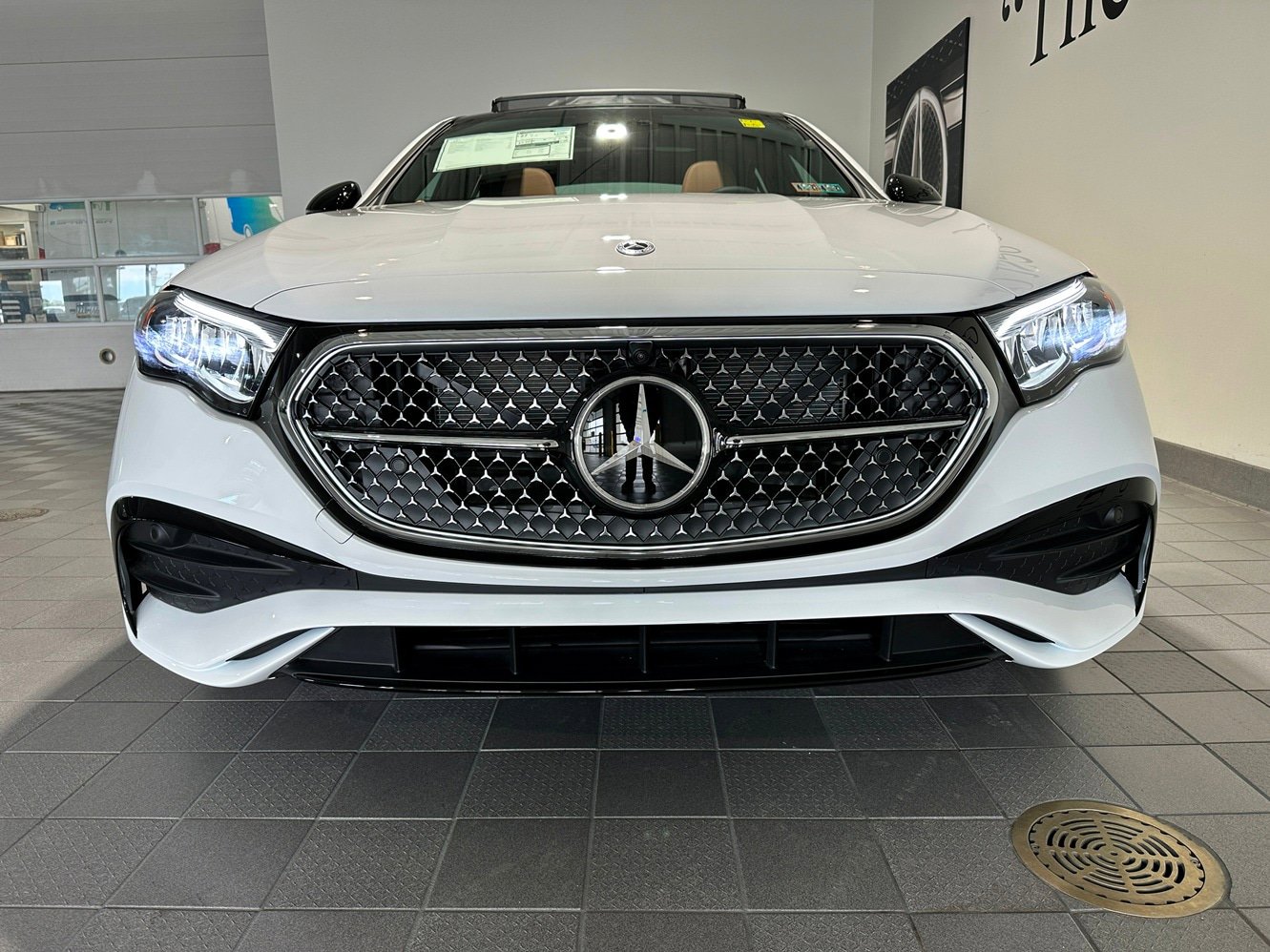 New 2026 Mercedes-Benz E 350 4MATIC Sedan image 2