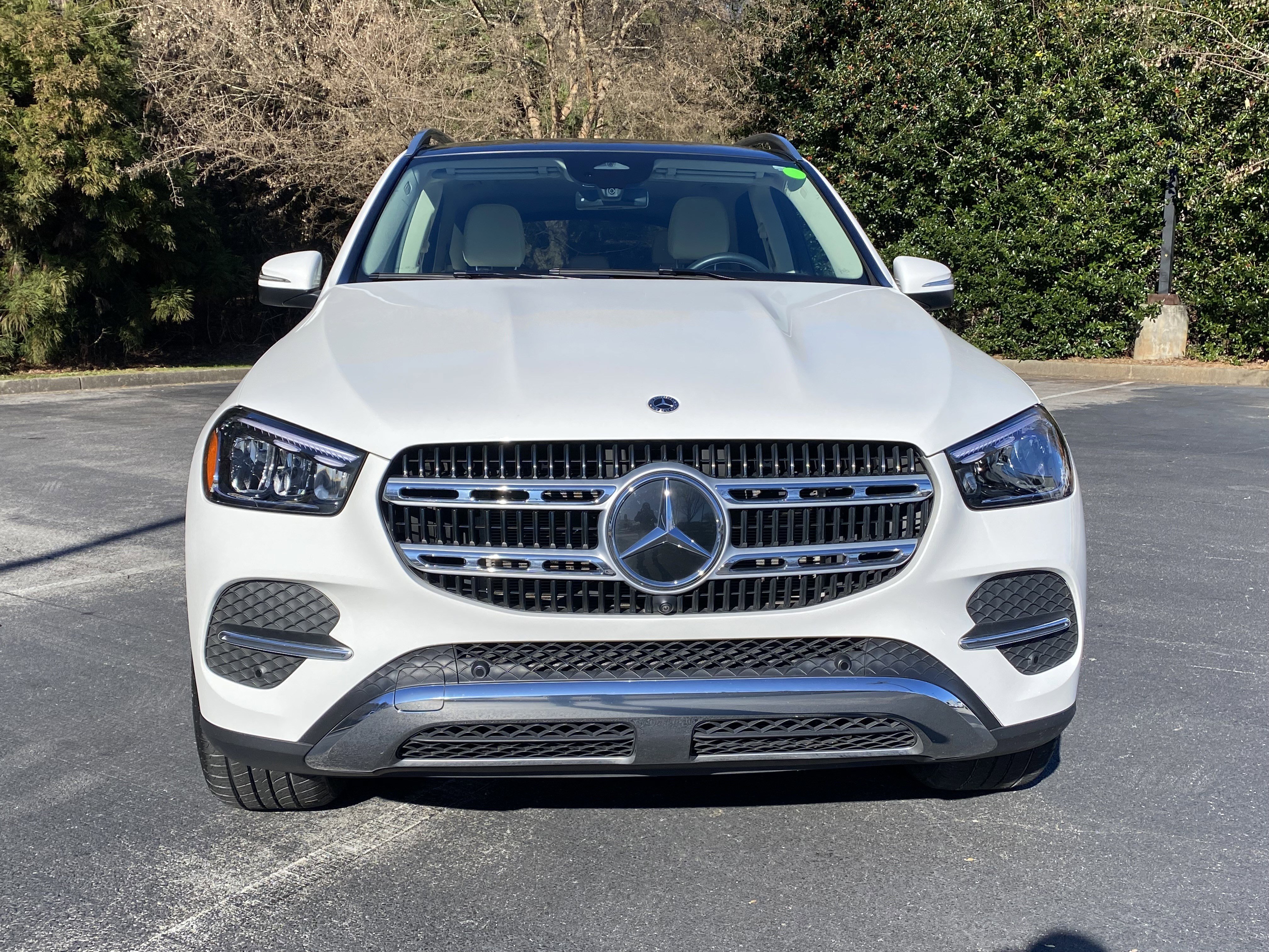 Used 2024 Mercedes-Benz GLE 350 4MATIC image 3