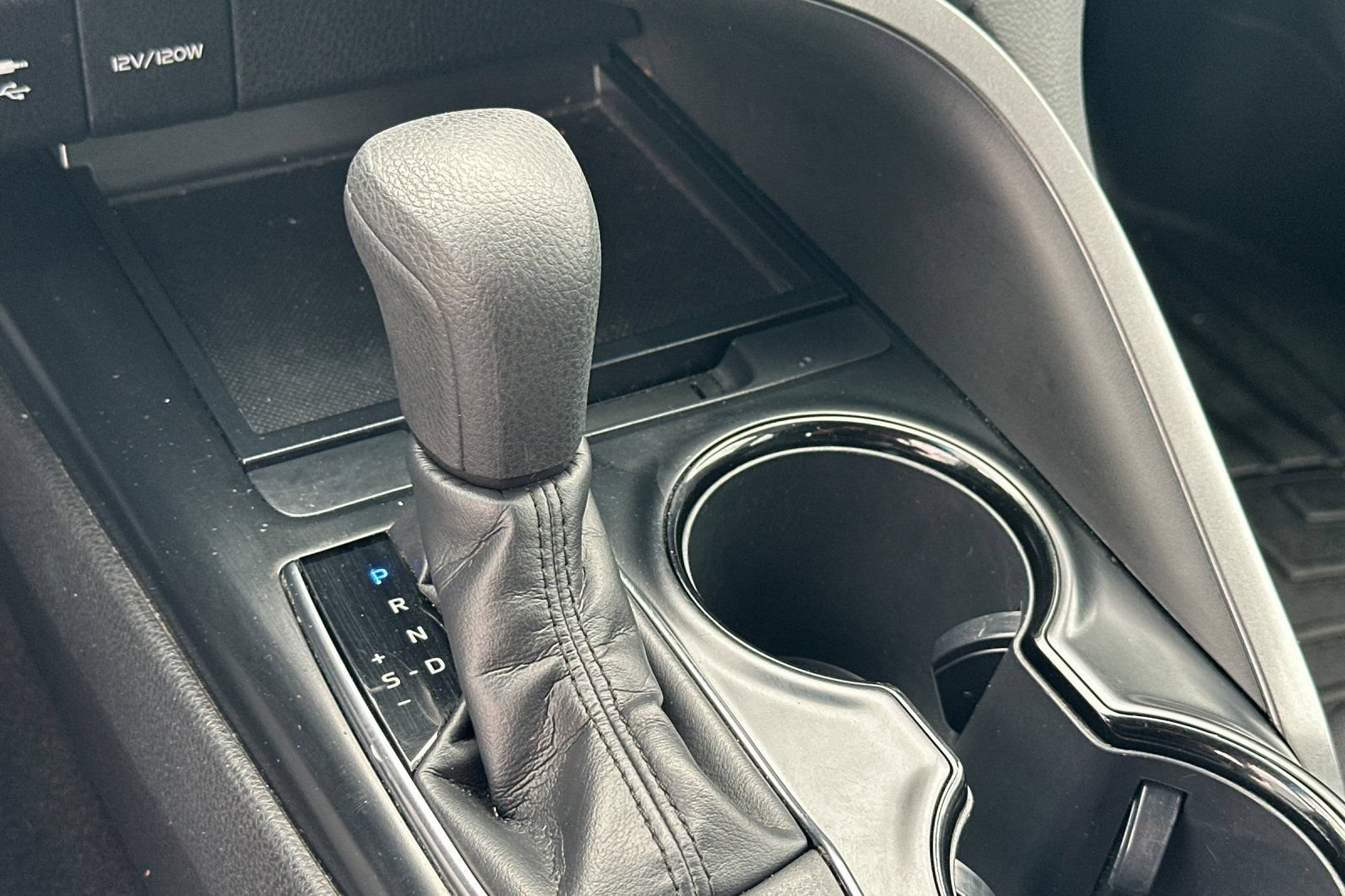 Used 2019 Toyota Camry LE FWD image 22