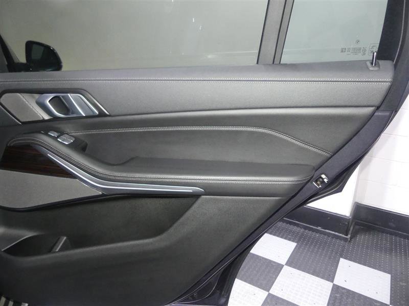 Used 2020 BMW X7 xDrive40i w/ Premium Package image 25