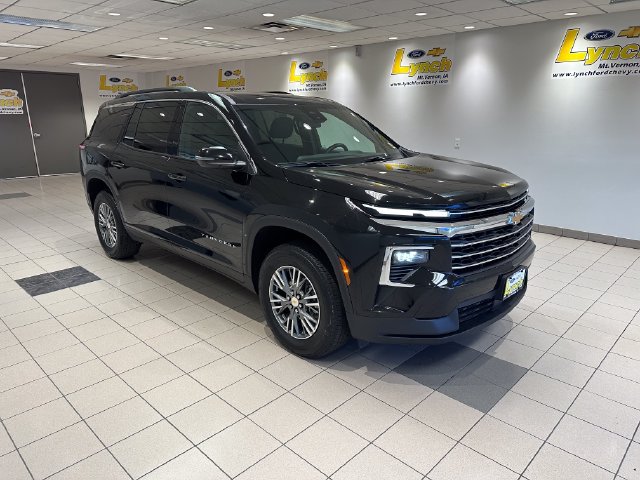 Used 2025 Chevrolet Traverse LT