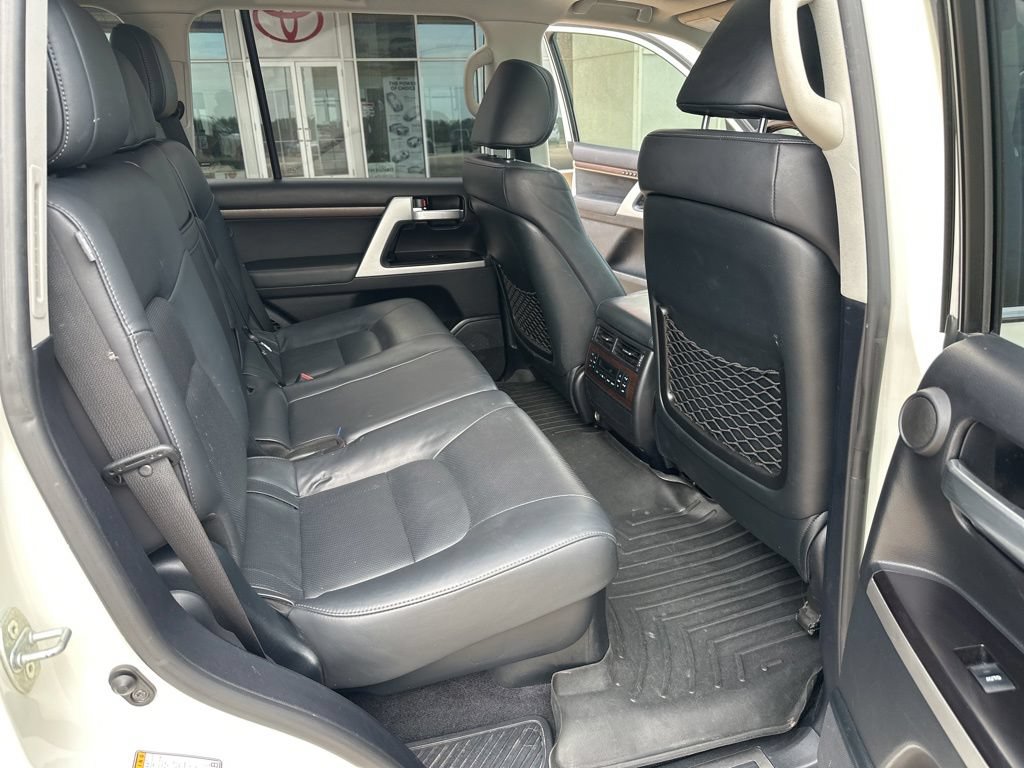Used 2018 Toyota Land Cruiser AWD/4WD image 17