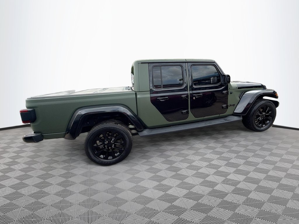 Certified 2021 Jeep Gladiator Overland AWD/4WD image 5
