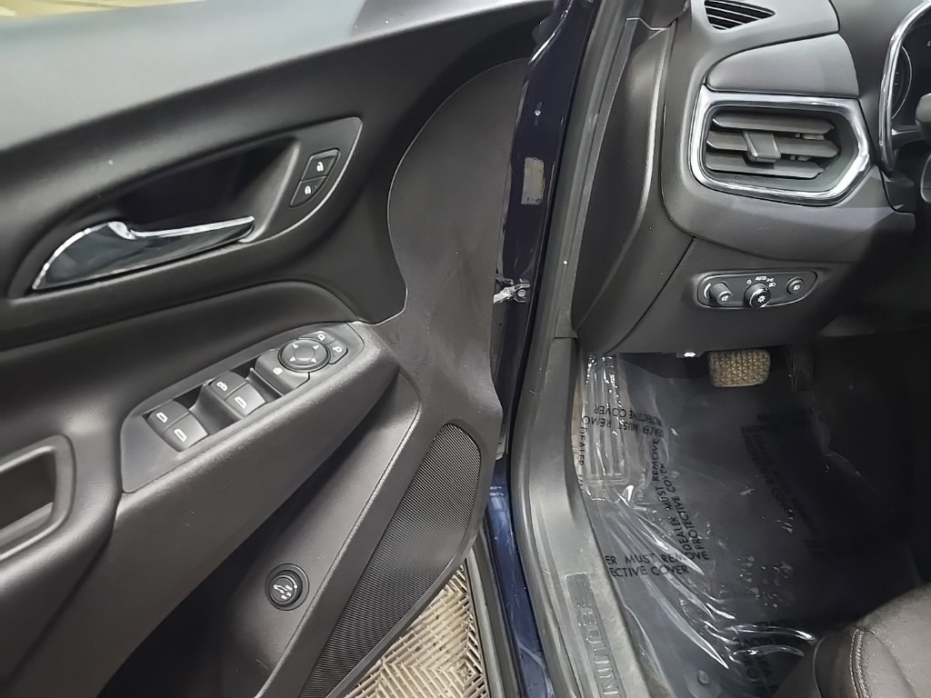 Used 2020 Chevrolet Equinox LT FWD image 27
