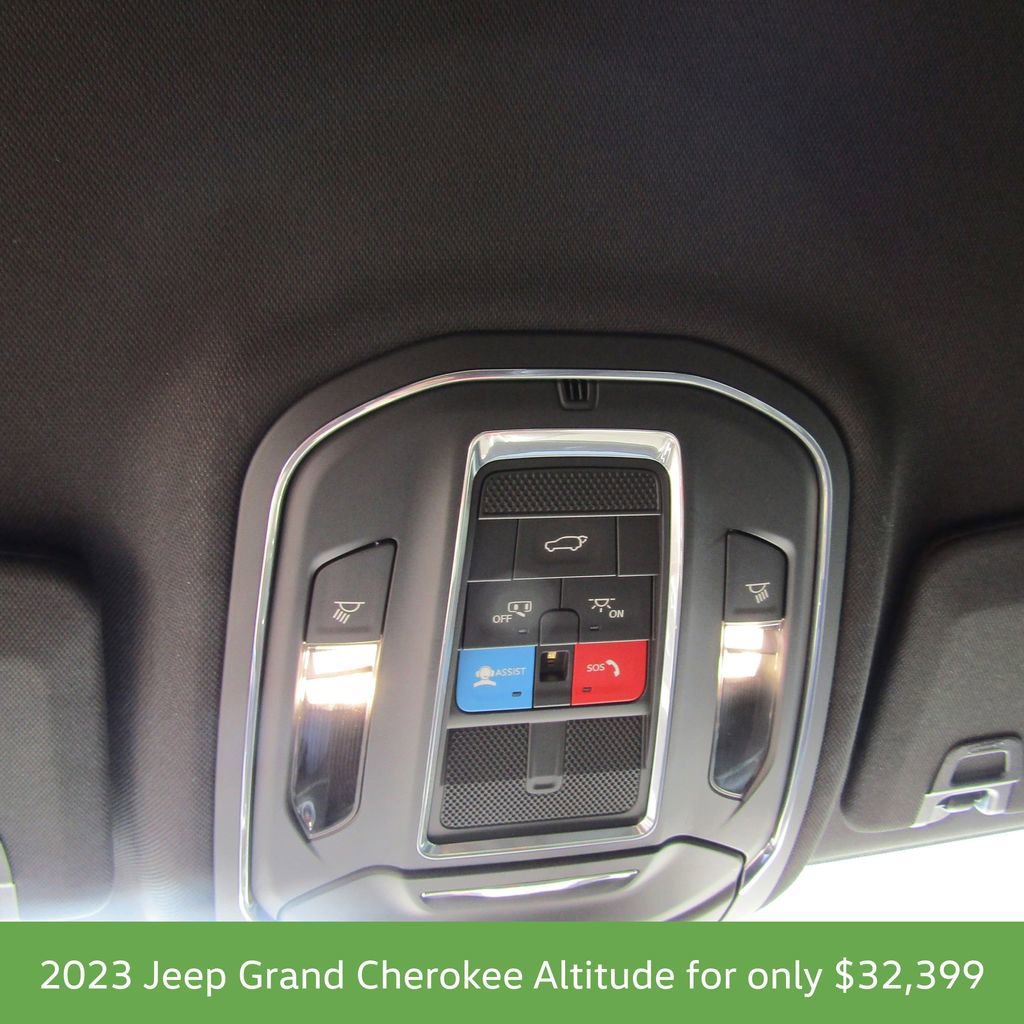 Used 2023 Jeep Grand Cherokee Altitude AWD/4WD image 21