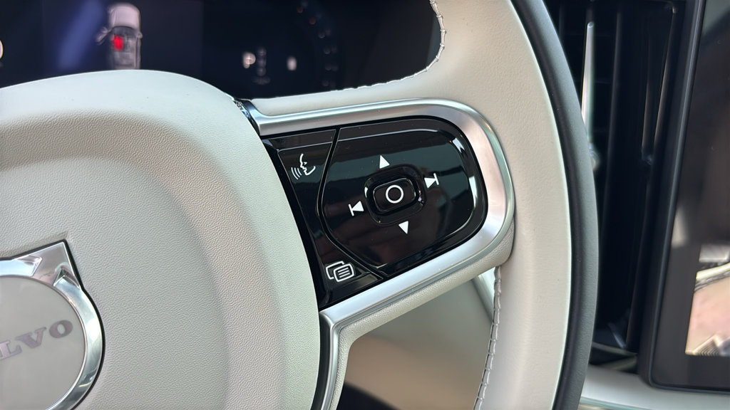 New 2027 Volvo XC60 B5 Ultra AWD/4WD image 17