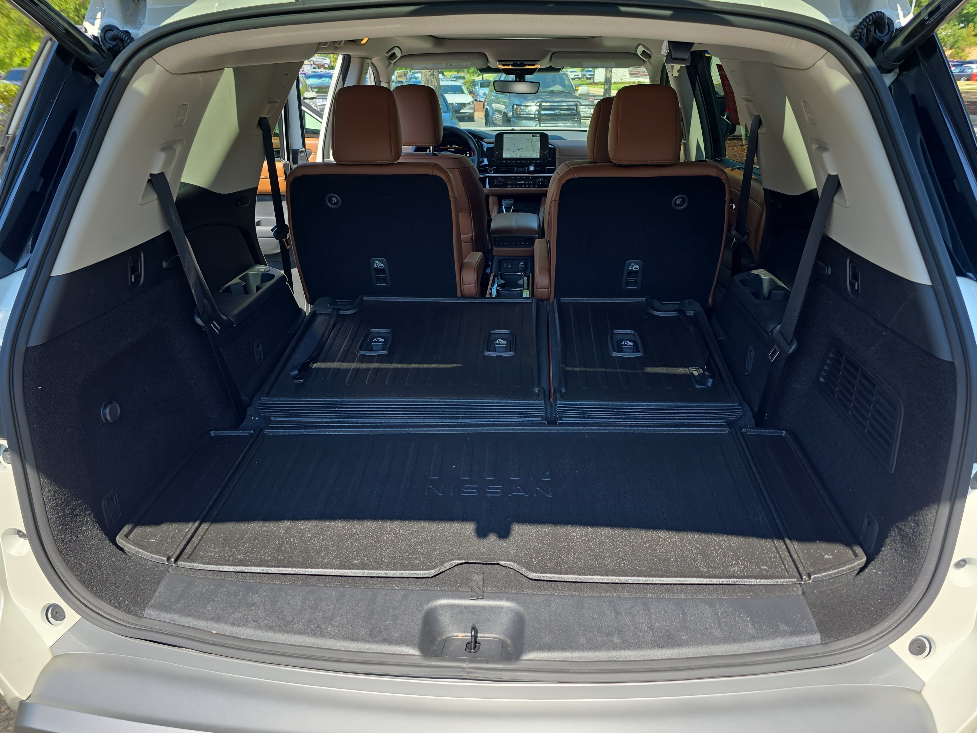 Certified 2023 Nissan Pathfinder Platinum AWD/4WD image 13