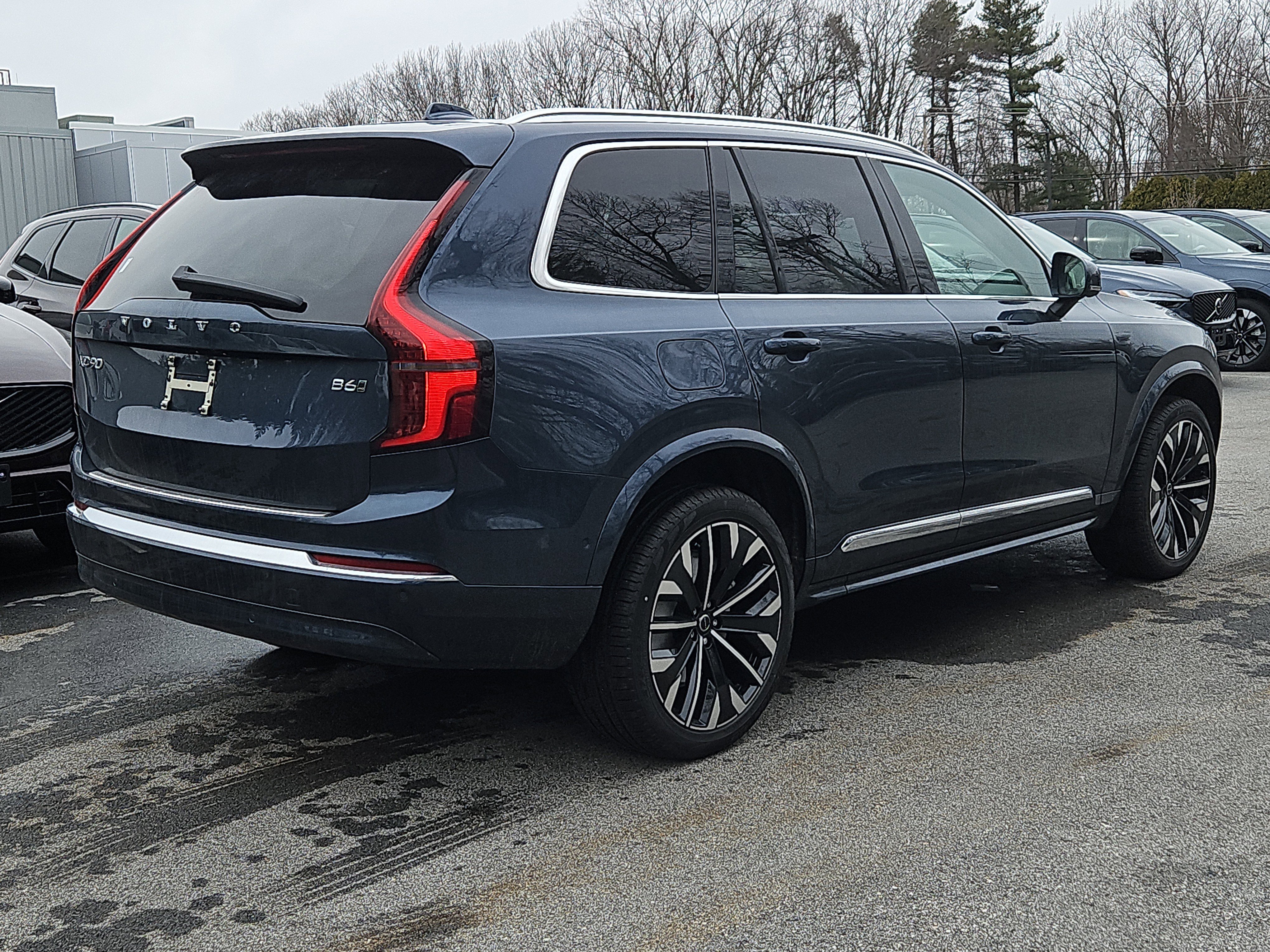 New 2026 Volvo XC90 B6 Ultra w/ Protection Package Premier image 2