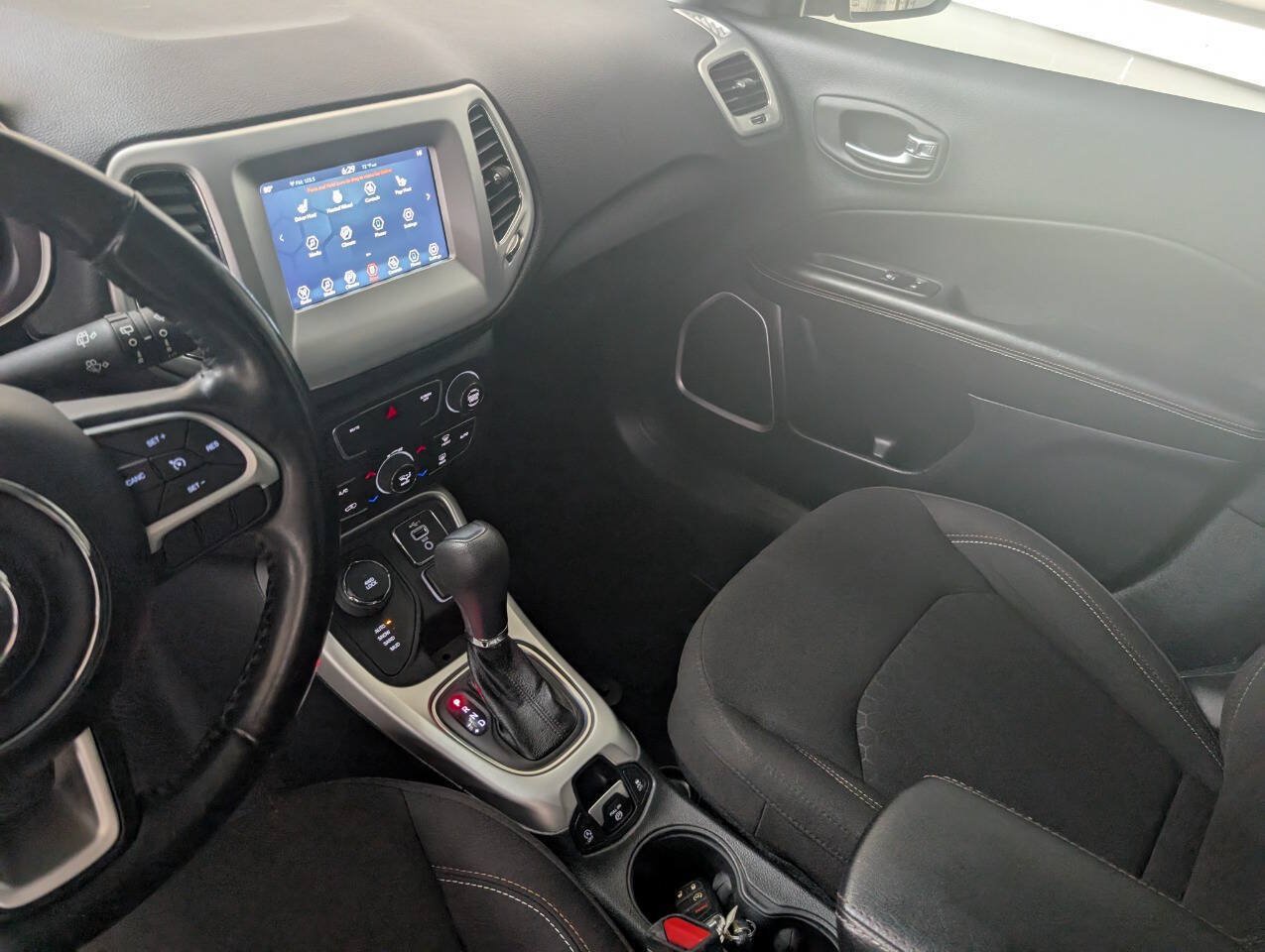 Used 2021 Jeep Compass Sport AWD/4WD image 12