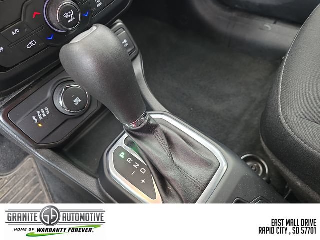 Used 2023 Jeep Renegade Latitude AWD/4WD image 24
