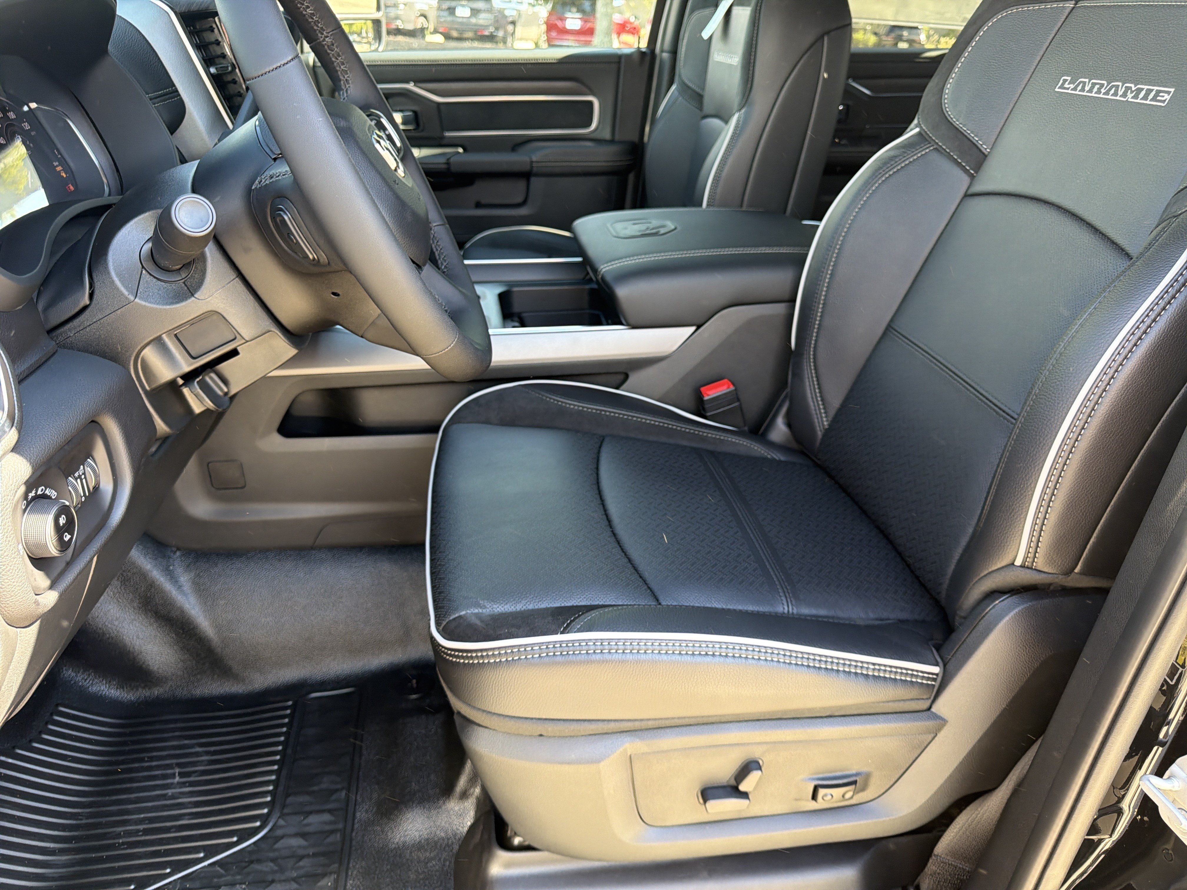 New 2027 RAM 5500 4x4 Crew Cab image 9