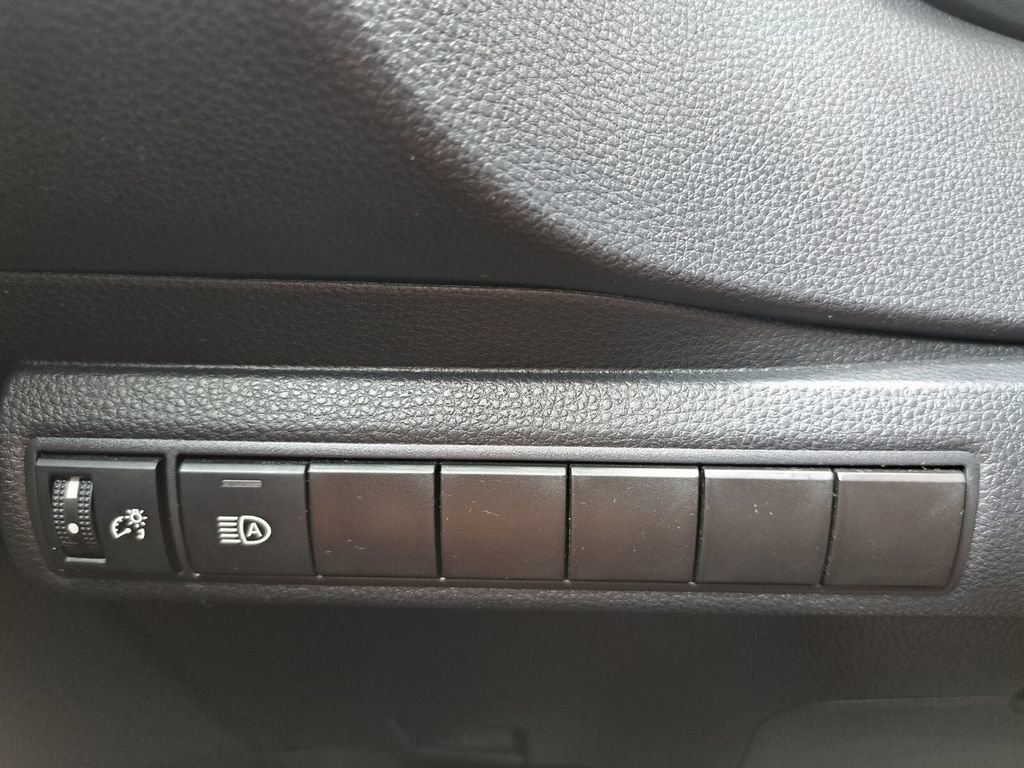 Used 2024 Toyota Corolla LE image 15