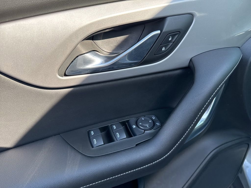 Used 2025 Chevrolet Blazer LT image 15