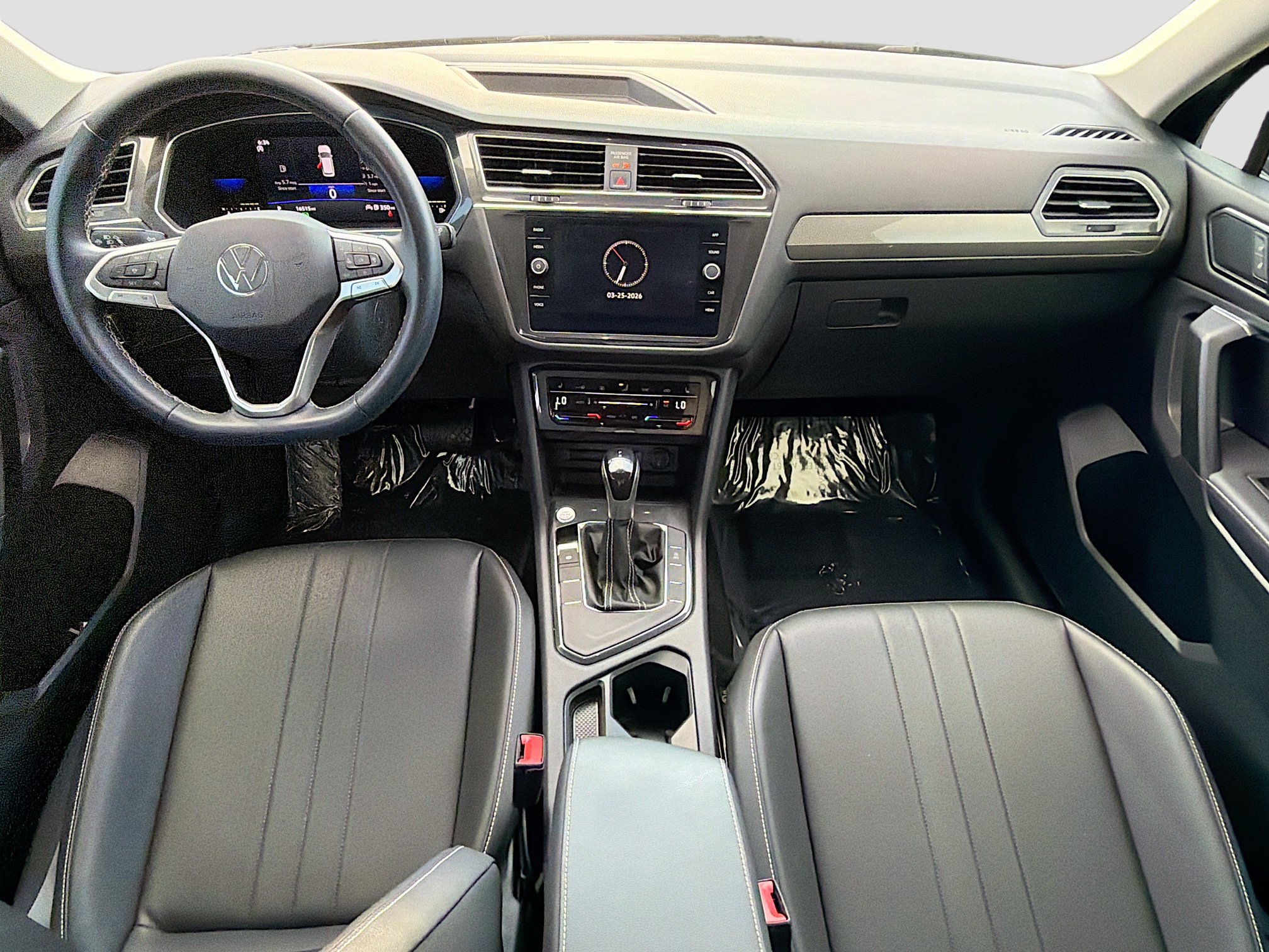 Used 2023 Volkswagen Tiguan SE image 14