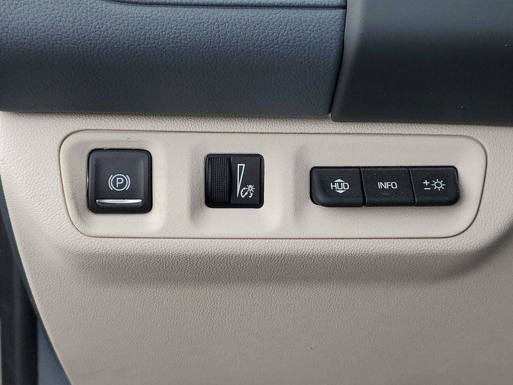 Certified 2023 GMC Acadia Denali w/ Trailering Package AWD/4WD image 7