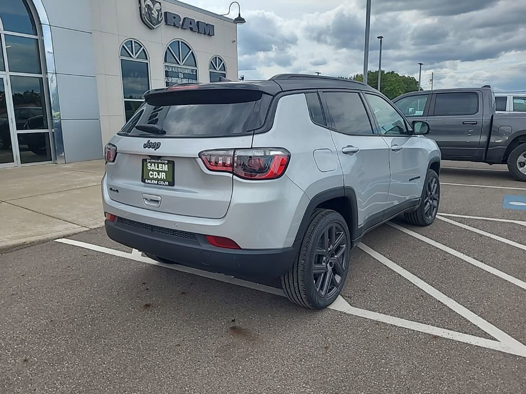 New 2025 Jeep Compass Limited w/ Sun & Sound Group image 8