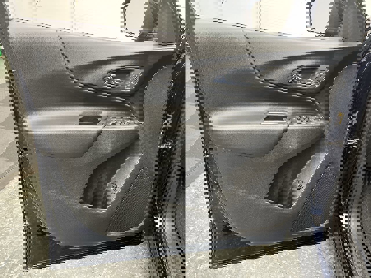 Used 2020 Chevrolet Equinox LT image 8