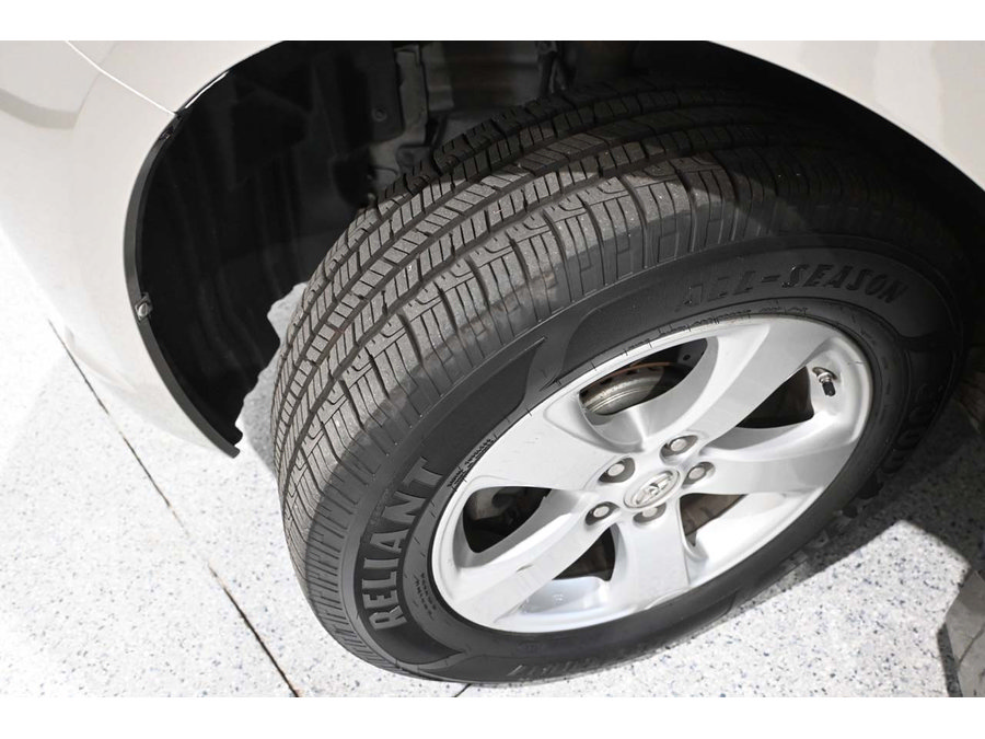 Used 2015 Toyota Sienna LE FWD image 11