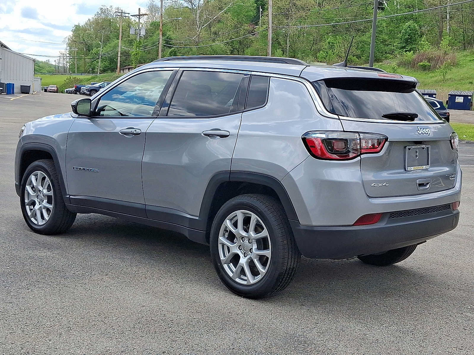 Used 2023 Jeep Compass Latitude AWD/4WD image 4