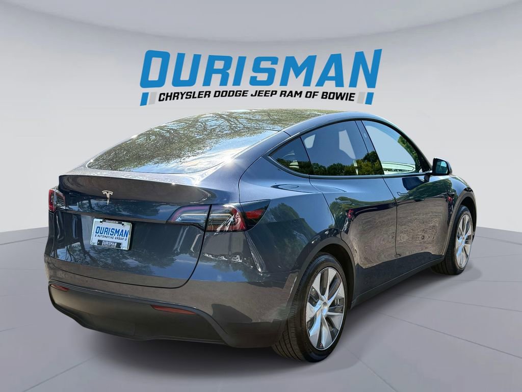 Used 2023 Tesla Model Y 2WD image 2